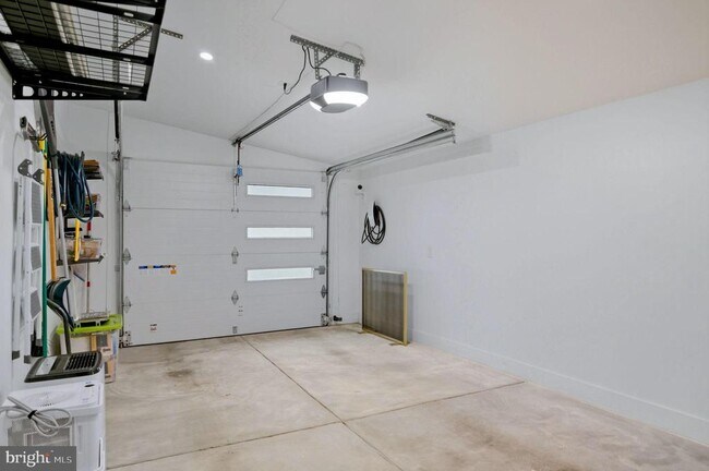 Building Photo - 3304 Brandy Ct