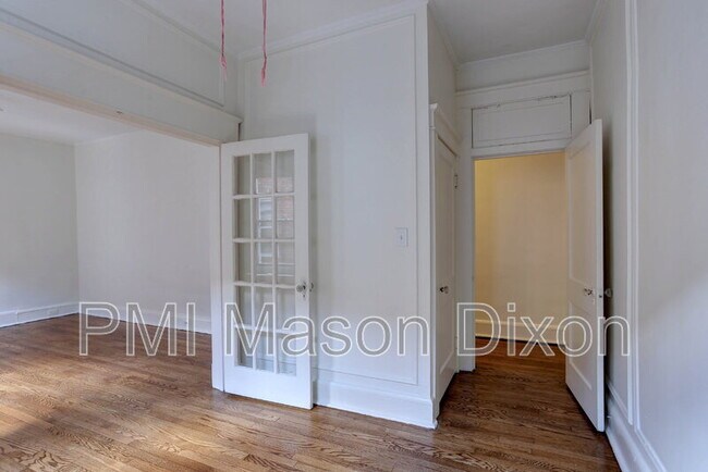 Building Photo - 2417 Eutaw Pl