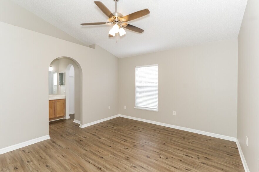 Building Photo - 6204 Gassino Pl