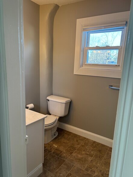 Bathroom - 1394 Wayne St