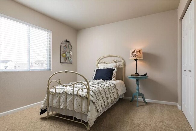 Building Photo - Newer Home at Great Value in Mattawan!