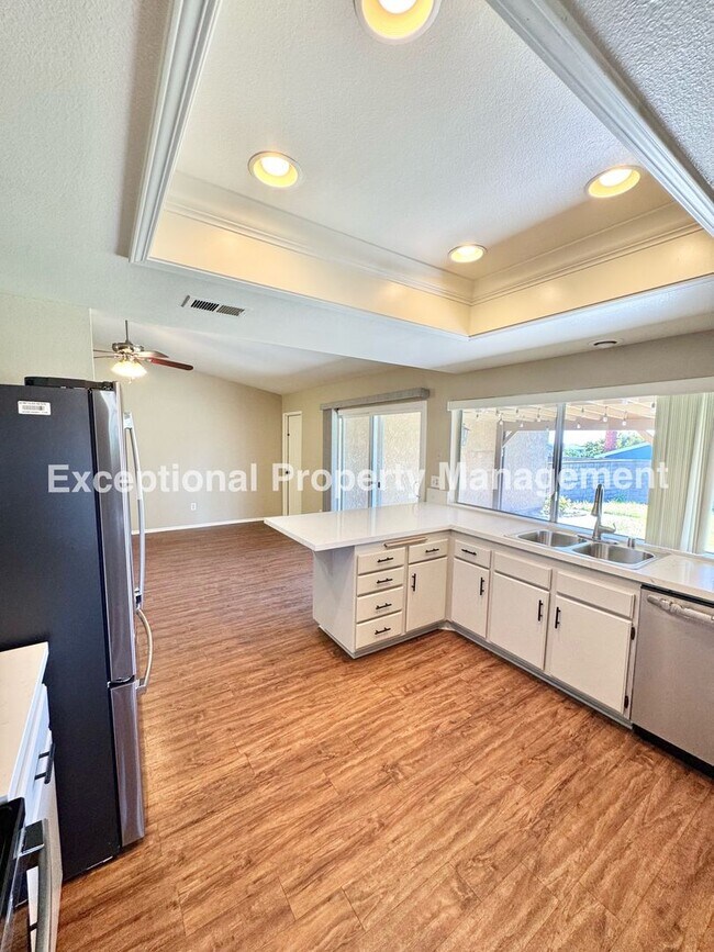 Building Photo - Ready to move in 4 bedroom 2 bath home!