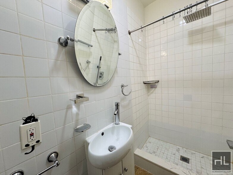 Building Photo - 289A Cooper St