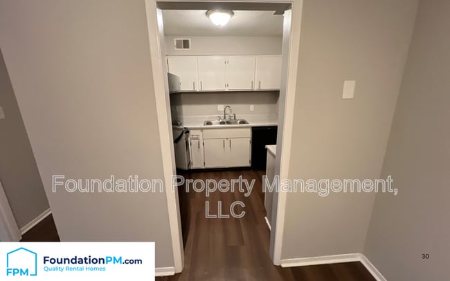 Building Photo - 3949 Macon Rd