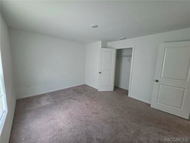 Building Photo - 9610 N San Jose Way