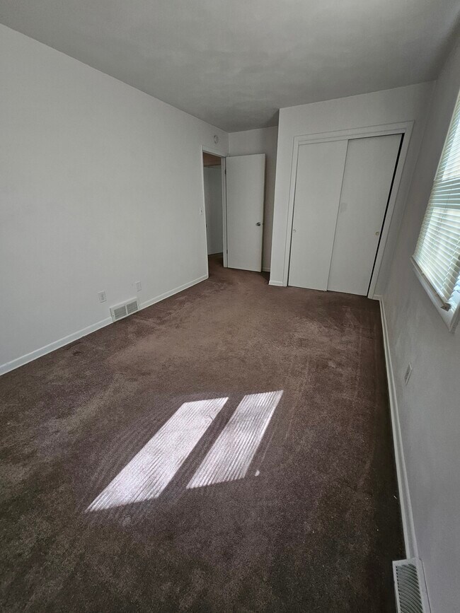 Building Photo - 406 30th Ave