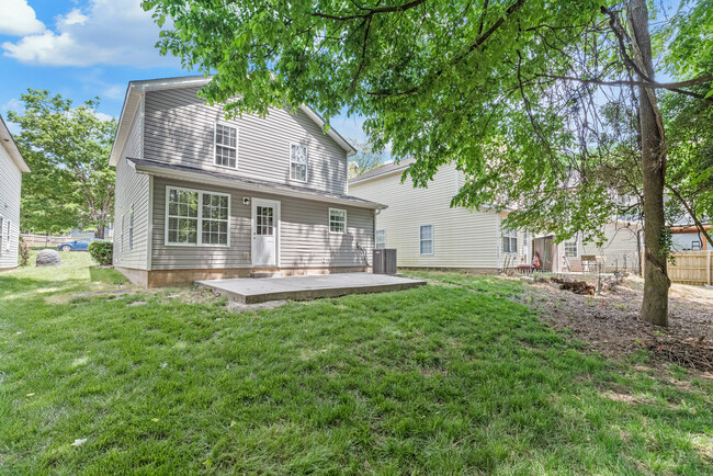 Building Photo - 8818 Sharonbrook Dr