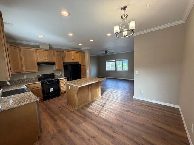 Building Photo - 40530 Calle Cancion