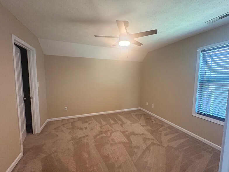 Building Photo - 4009 Quarry Hollow Drive