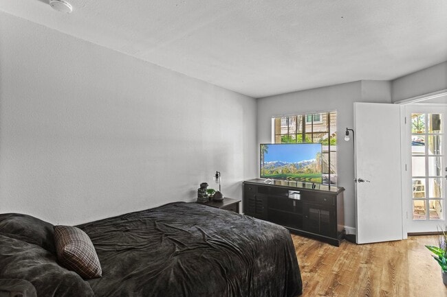 Building Photo - 26481 Olivewood