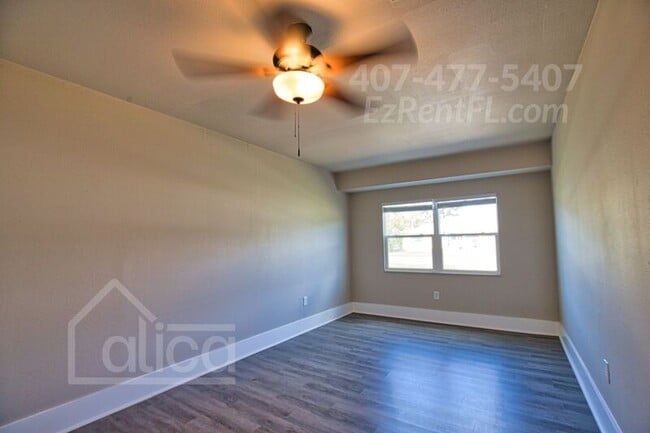 Building Photo - 4640 Pan American Blvd