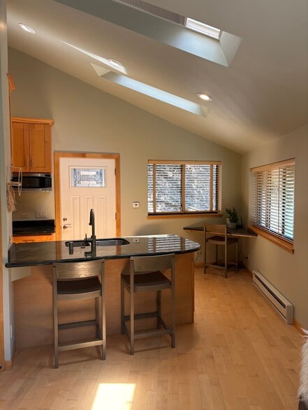 Building Photo - 2302 Arrowhead Drive