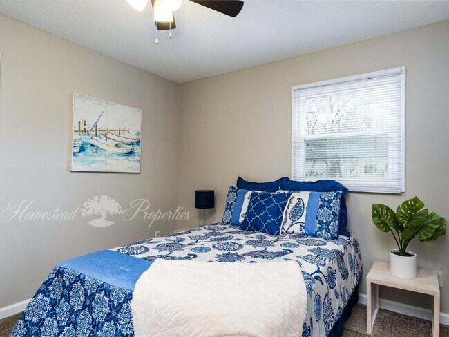 Building Photo - Quiet and convenient 3 Bedroom, 1 Bathroom apartment at our Oakland Duplex – Johnson City, TN