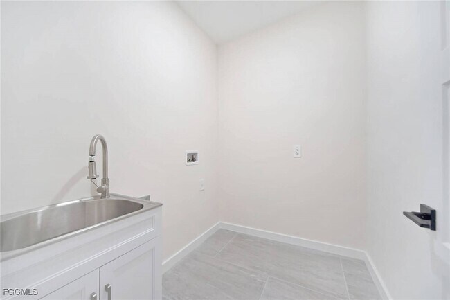 Building Photo - 1426 SE 43rd Terrace