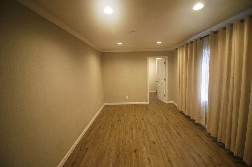 Building Photo - 1515 SE Mill St