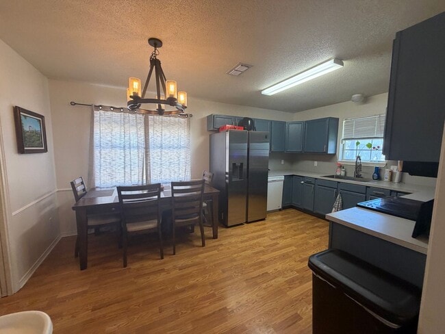 Building Photo - 3BED/2BATH/1 CAR GARAGE: AVAILABLE JUNE 15TH IN LISD!!
