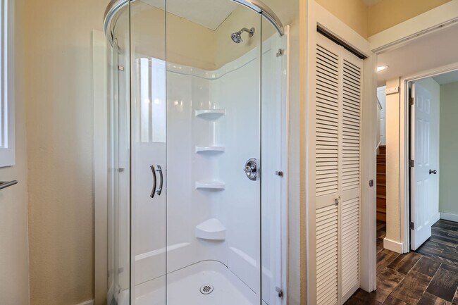 Building Photo - Excellent 4Bed/2Bath Home in Kirkland!