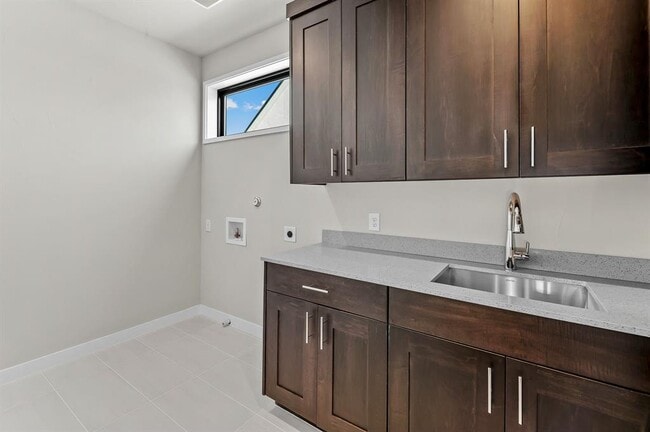 Building Photo - 6802 Adeline Wy