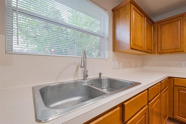 Building Photo - 17323 Thicket Hollow Ln