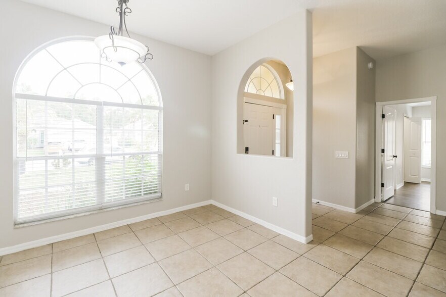 Building Photo - 1837 Tangledvine Dr