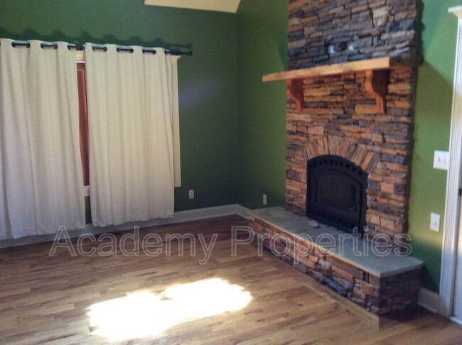 Building Photo - 464 Loblolly Ln