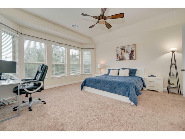 Building Photo - 158 Senna Dr