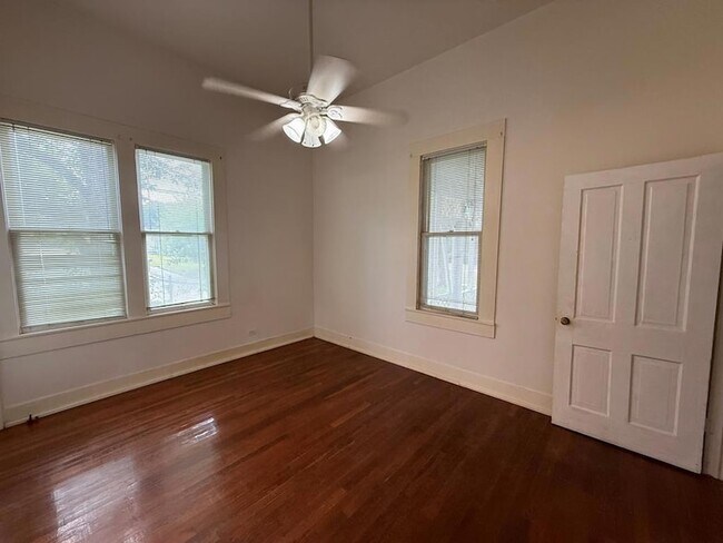 Building Photo - 509 N Peachtree St