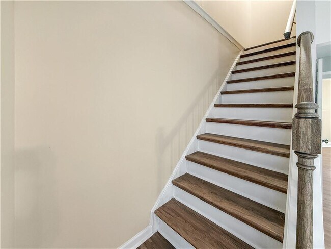 Building Photo - 1884 Shenandoah Valley Ln SE