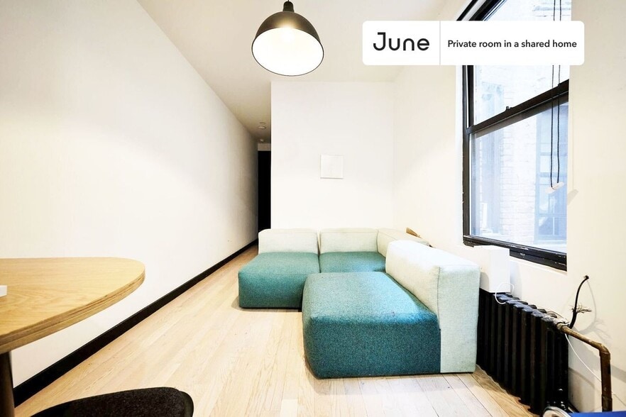 Building Photo - Room in Shared 3 bed/3 bath home