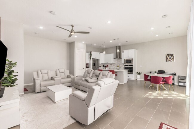 Building Photo - Gorgeous Rental Home in Chandler