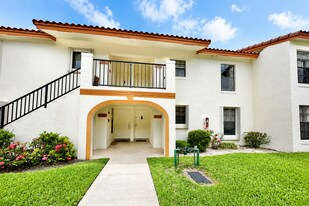 Building Photo - 301 Olivewood Pl