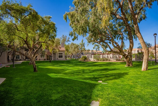 Building Photo - 3 Bedroom Townhome at Townes at Southpark ...