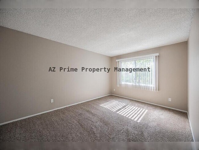 Building Photo - 4260 N 67th Dr