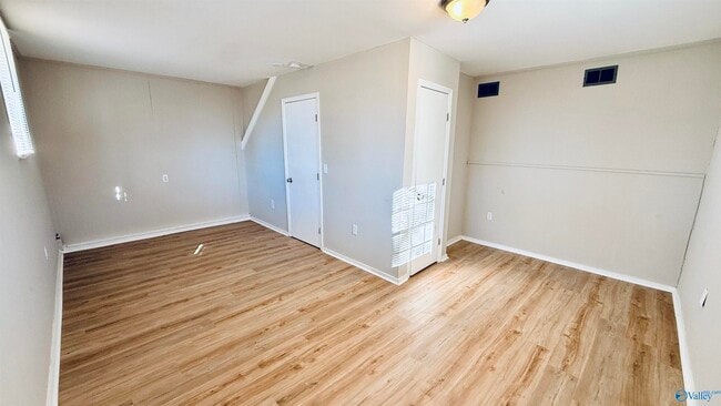 Building Photo - 2004 Chambers Dr NE