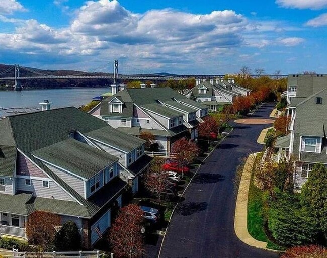 Primary Photo - 213 Riverview Dr
