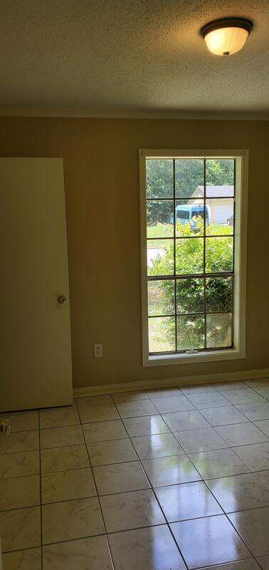 Building Photo - 4678 Royal Ridge Dr