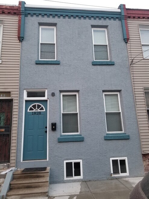 Building Photo - 1828 E Hazzard St