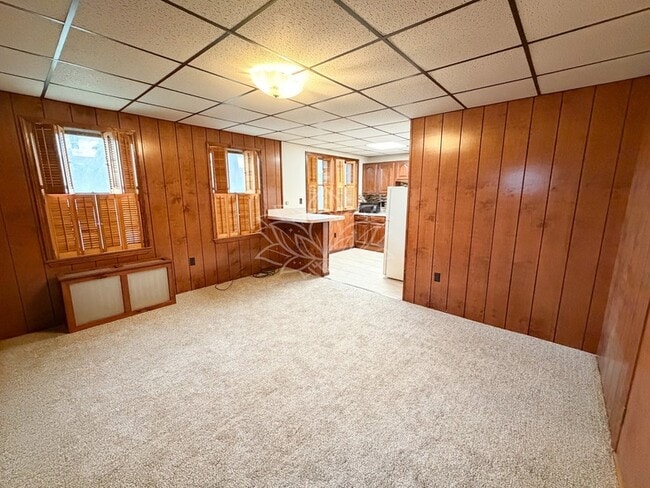 Building Photo - 329 1/2 Main Street Unit 1