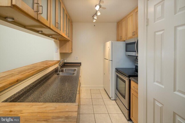 Building Photo - 3309 Wyndham Cir