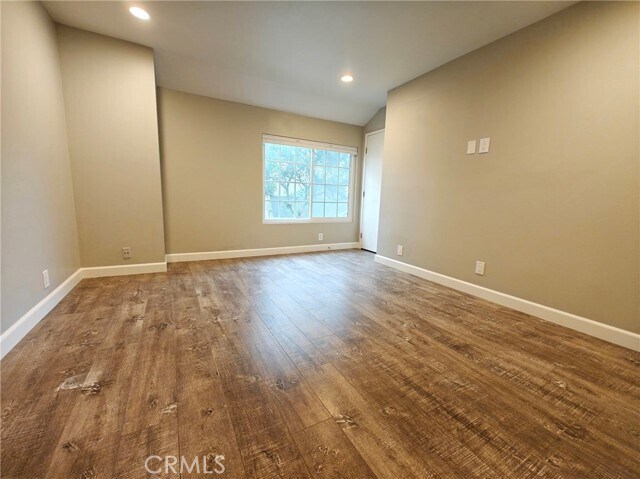 Building Photo - 69 Thicket