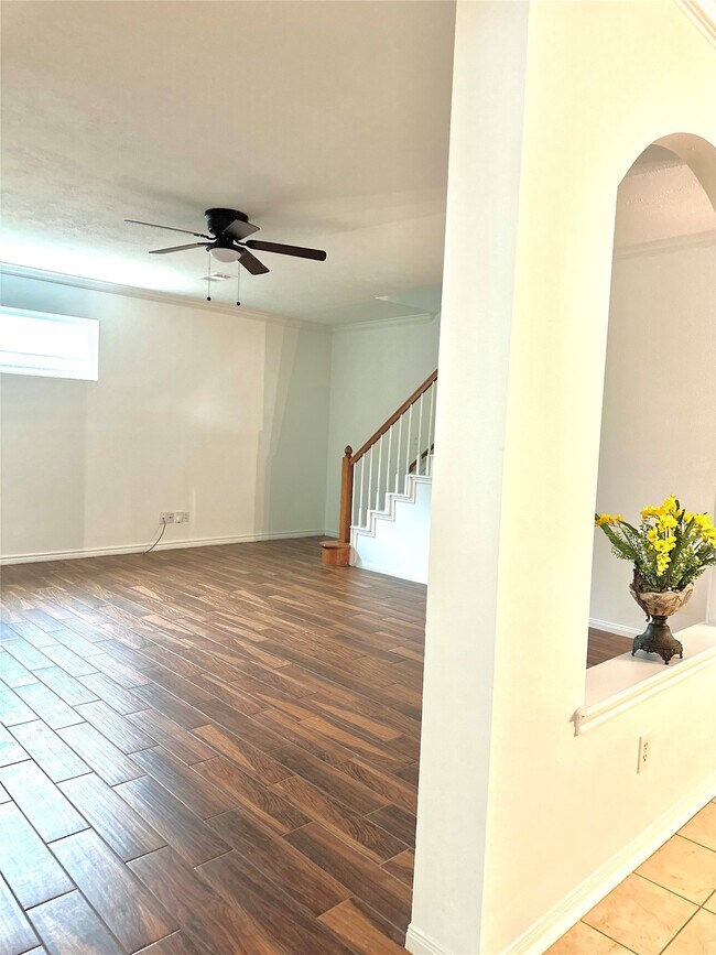 Building Photo - 24914 Aughton Ct