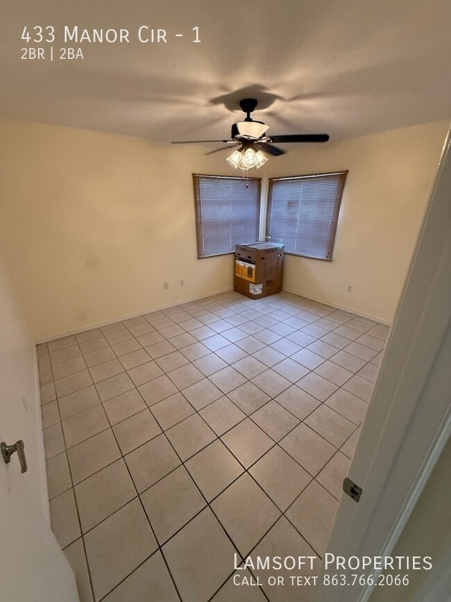 Building Photo - 433 Manor Cir