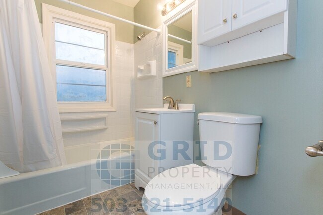 Building Photo - 2 Bedroom House Available in Kenton Neighb...