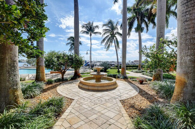 Building Photo - 145 Yacht Club Way