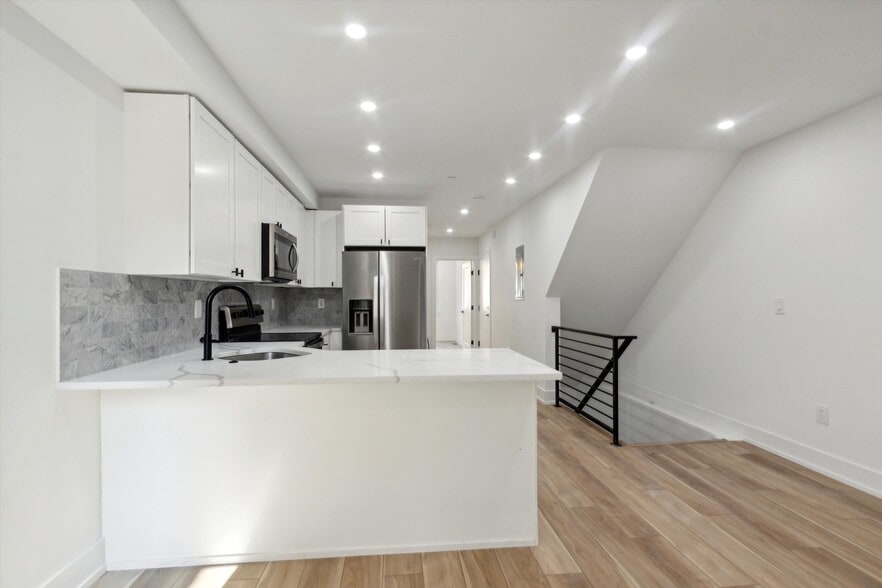 Building Photo - 2009 N 17th St