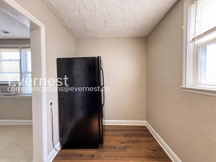 Building Photo - 1049 E Patapsco Ave