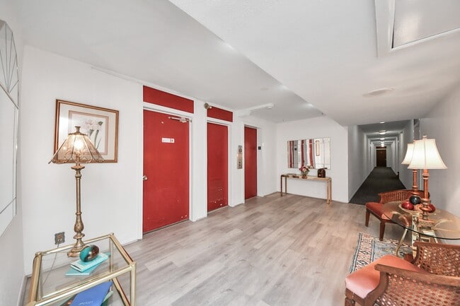 Building Photo - 505 Westcott St