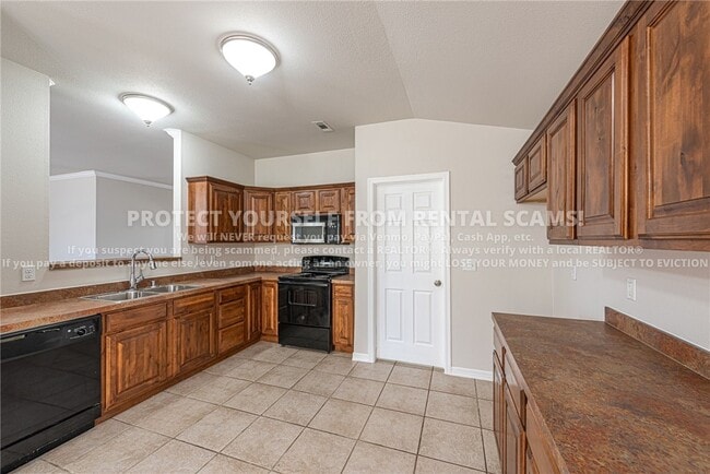 Building Photo - 741 Harvest St