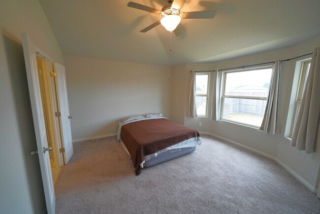 Building Photo - Beautiful like-new home now available in W...