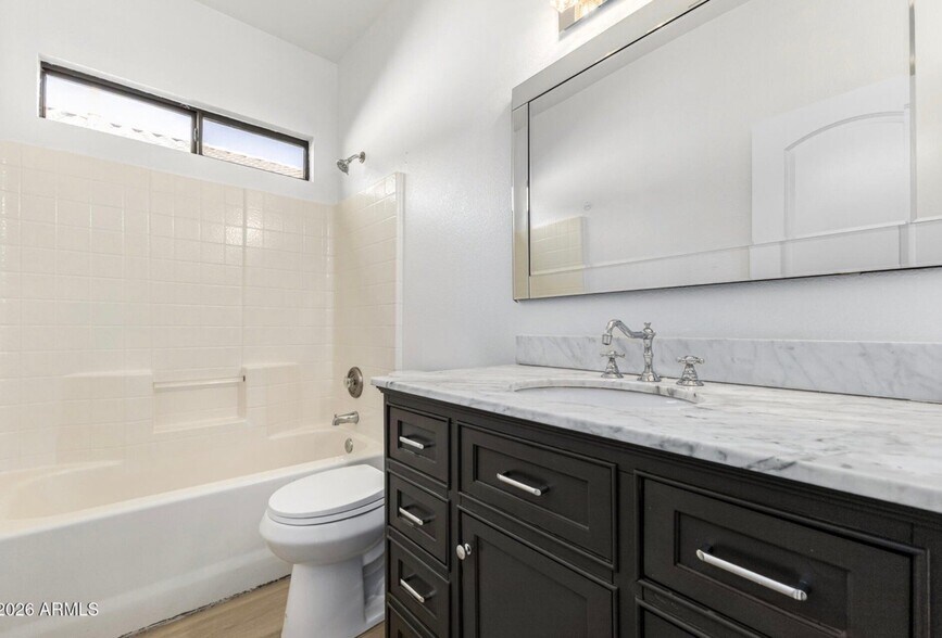 Building Photo - 8782 W Shaw Butte Dr